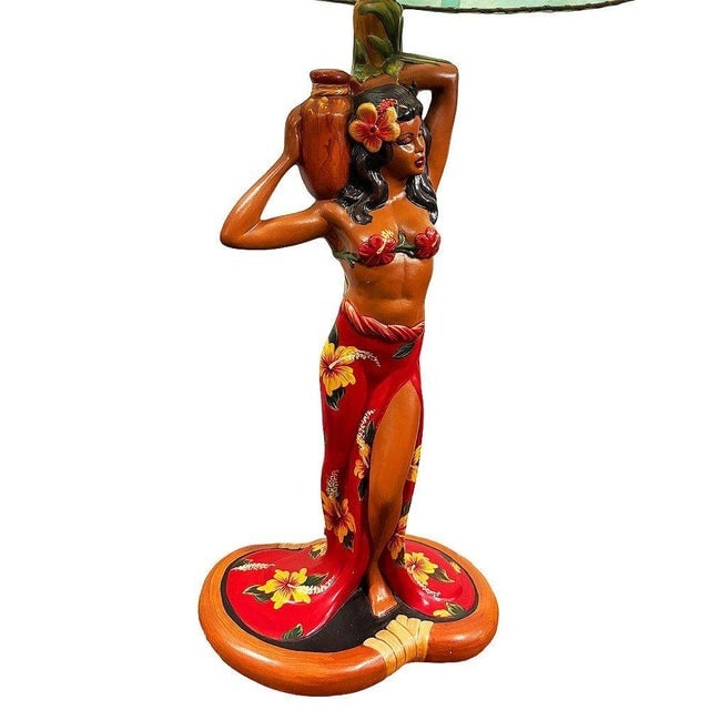 1950s Mid-Century Modern Hand Painted Hawaiian Hula Resin Table Lamp by Santana W/ Wipplestitch - 5