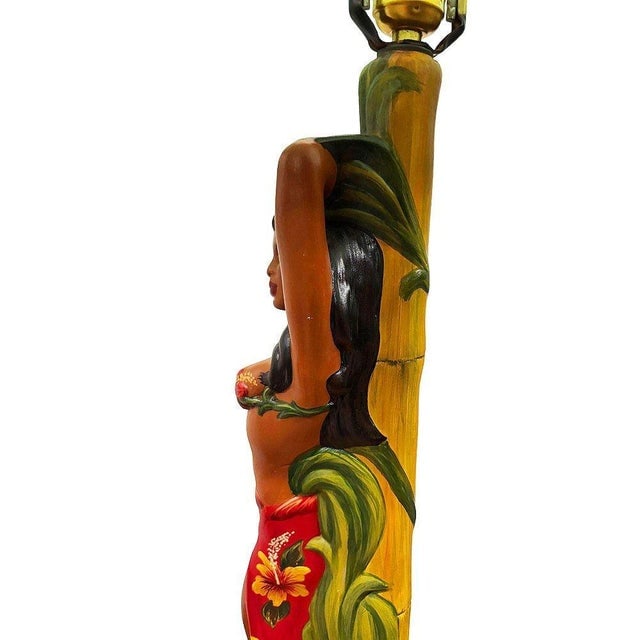 1950s Mid-Century Modern Hand Painted Hawaiian Hula Resin Table Lamp by Santana W/ Wipplestitch - 9