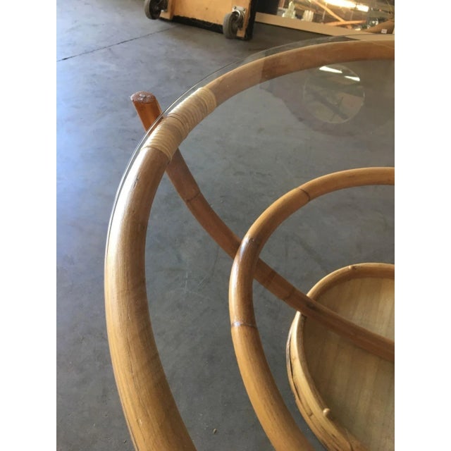 1950s Restored Four Pole Rattan Coffee Lazy Susan Table With Floating Glass Top - 7