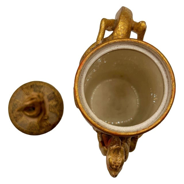 Late 19th Century Gyokushu Satsuma Earthenware Saki Pitcher, C. Meiji Period - 5