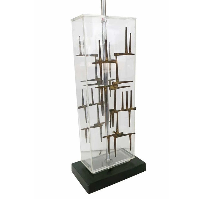 1967 Brutalist Nail Sculptural Lucite Table Lamp by Laurel, Unmarked - 2