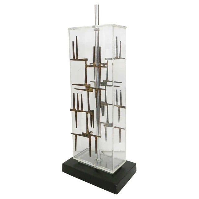 1967 Brutalist Nail Sculptural Lucite Table Lamp by Laurel, Unmarked - 4