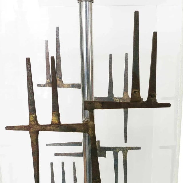 1967 Brutalist Nail Sculptural Lucite Table Lamp by Laurel, Unmarked - 7
