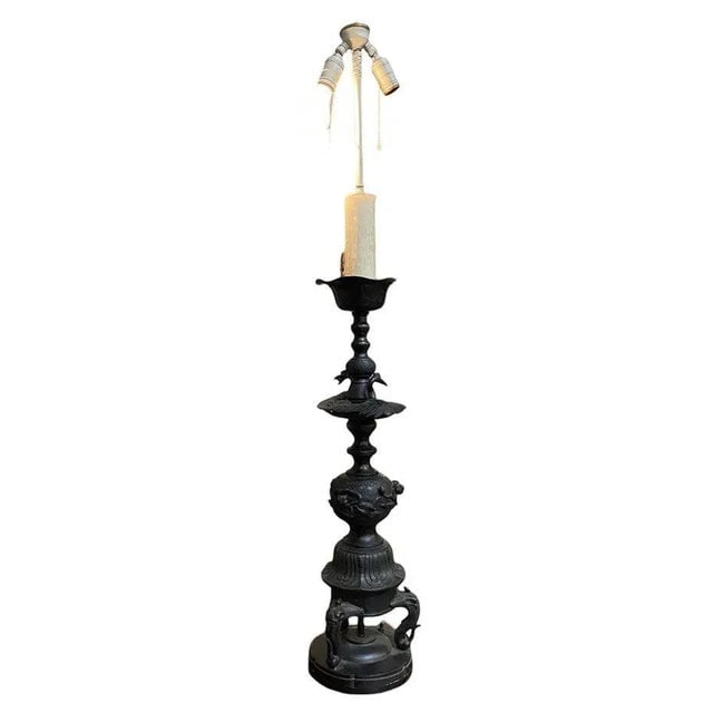 Mid-Century James Mont Style Bronze Chinese-Inspired Table Lamp - 2