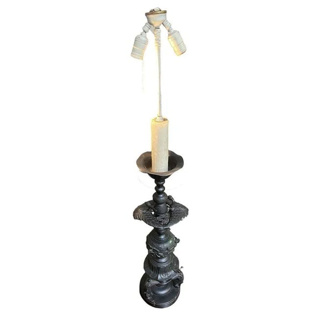 Mid-Century James Mont Style Bronze Chinese-Inspired Table Lamp - 4
