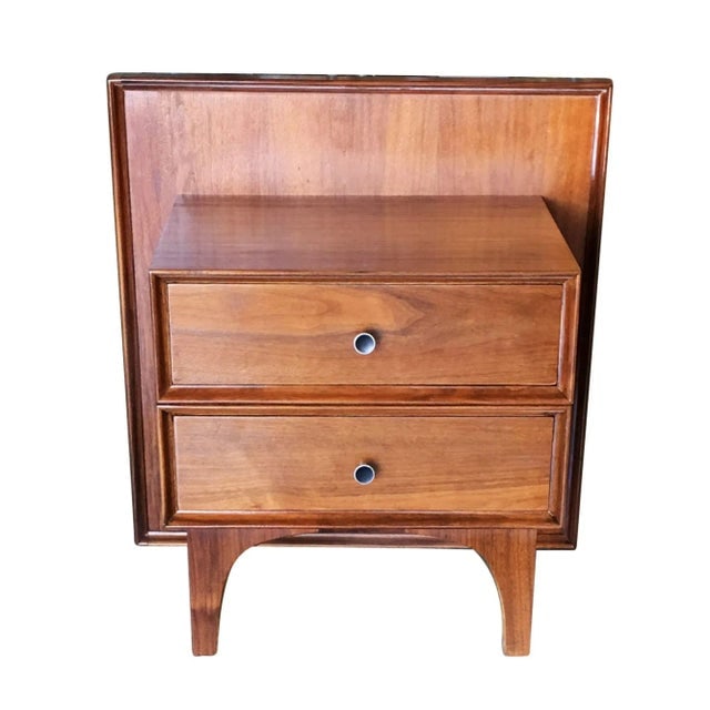 1950s Custom Walnut Bedroom Nightstand by Glenn of California - 2