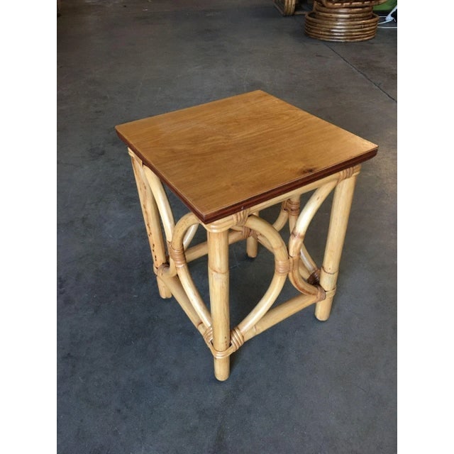 1950s Restored Pre-Wwii Rattan "Twin Arch" Side Table With Solid Mahogany Top - 3
