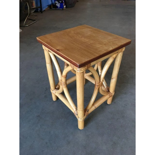 1950s Restored Pre-Wwii Rattan "Twin Arch" Side Table With Solid Mahogany Top - 4