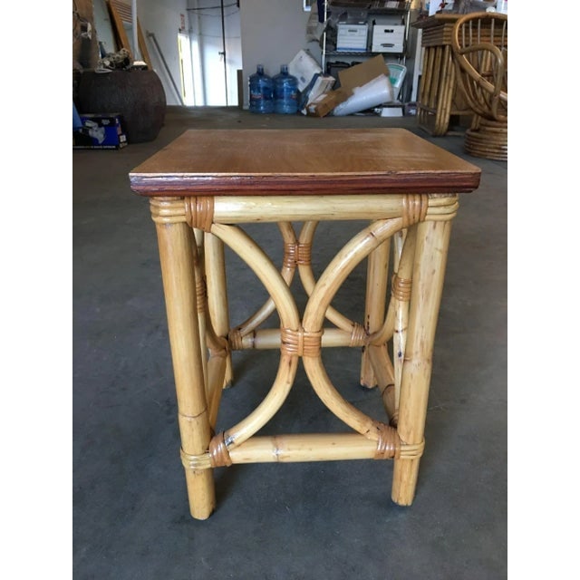 1950s Restored Pre-Wwii Rattan "Twin Arch" Side Table With Solid Mahogany Top - 5