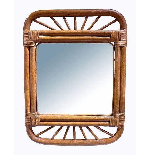 1950s Restored Single-Strand Rounded Rattan Wall Mirror With Stick Reed Rattan - 2
