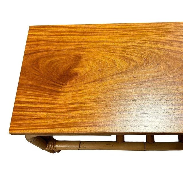 1950s Restored 2-Tier Rattan Staple Base Coffee Table W/ Mahogany - 7