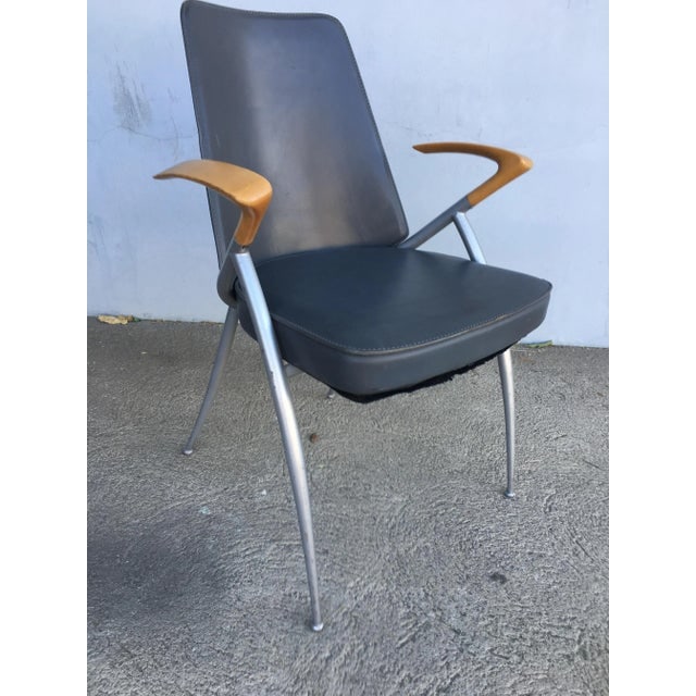 Modernist Leather Chairs With Cherry Oak Wingback Armrest - Set of 4 Attr. Paul Tuttle - 2
