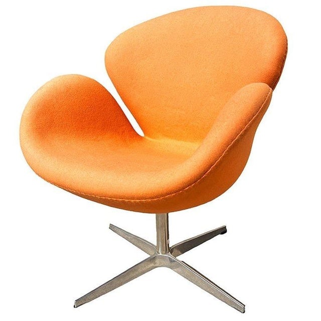 Punmkin Orange Swan Chair in the Style of Arne Jacobsen - 3
