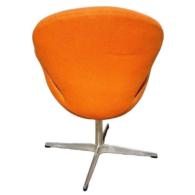 Punmkin Orange Swan Chair in the Style of Arne Jacobsen - 7