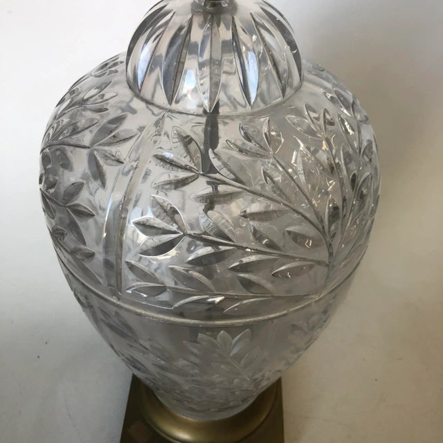 Mid Century Leaf Motif Cut Crystal Table Lamp Witth Brass Hardware - 5