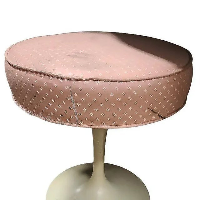 1950s Mid-Century Pink Seat Tulip Vanity Stool - 4
