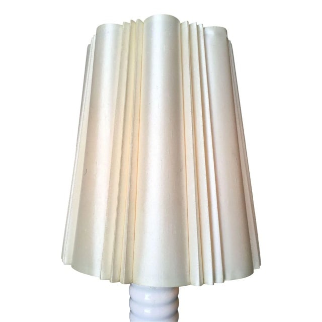 Large Mid Century Ceramic "Infinity" Table Lamp W/ Shade by James Mont - 4
