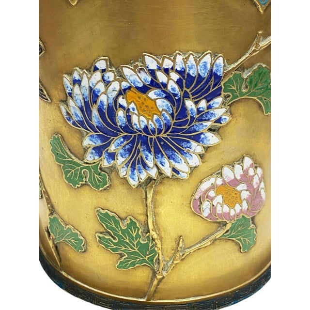 1940s Chinese Floral Bronze Cloisonne Enamel Cylinder Vase With Wood Base - 7