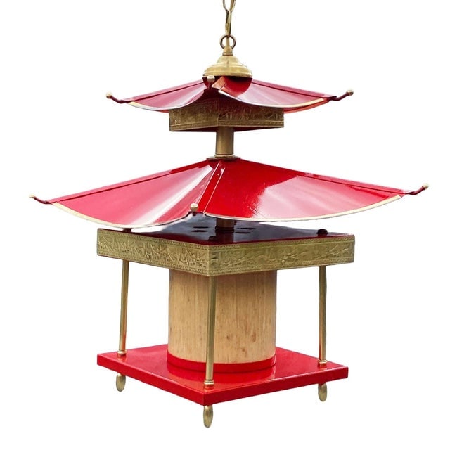 1950s Mid-Century Modern Pagoda Enameled Red Metal & Gold-Tone Tole Chinoiserie Chandelier - 4