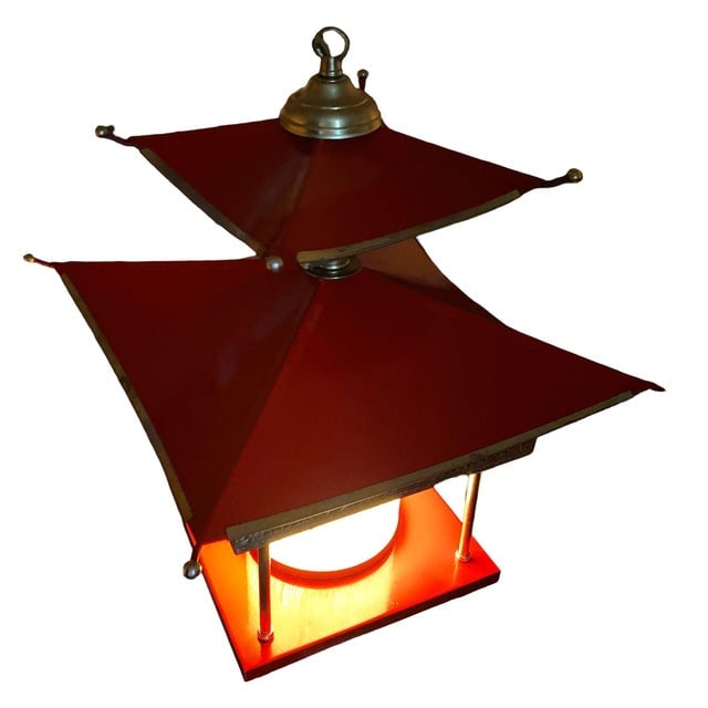 1950s Mid-Century Modern Pagoda Enameled Red Metal & Gold-Tone Tole Chinoiserie Chandelier - 7