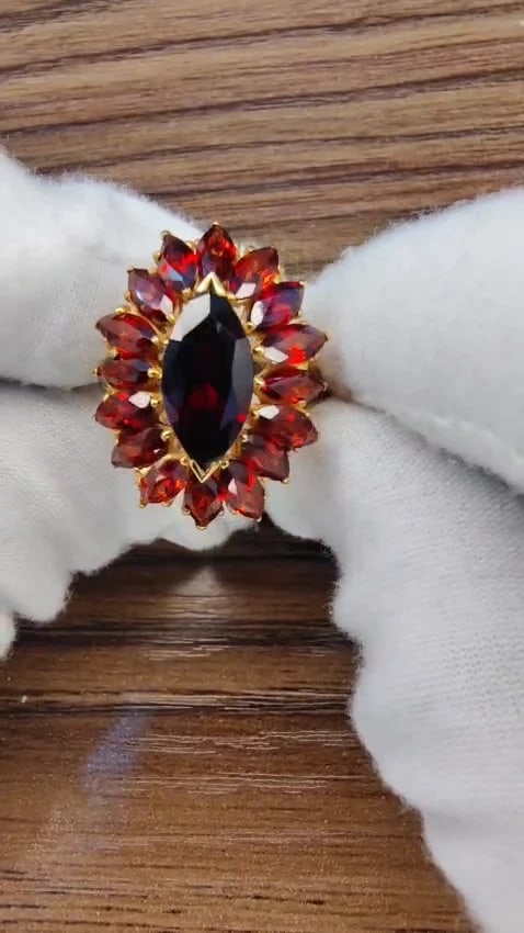 7ct Natural Garnet Cluster Ring 10kt Gold *v - 2