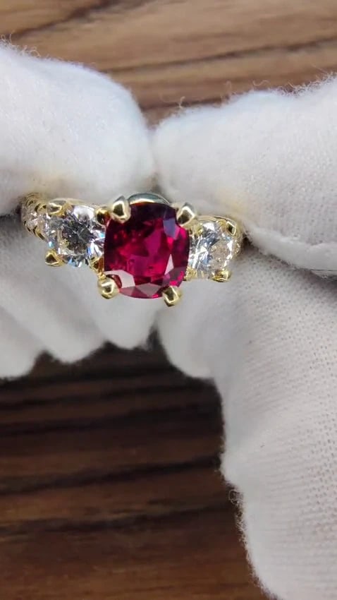 GIA Certified 2.12ct cushion cut vivid red ruby 1.06ct diamonds ring 18kt*v - 2