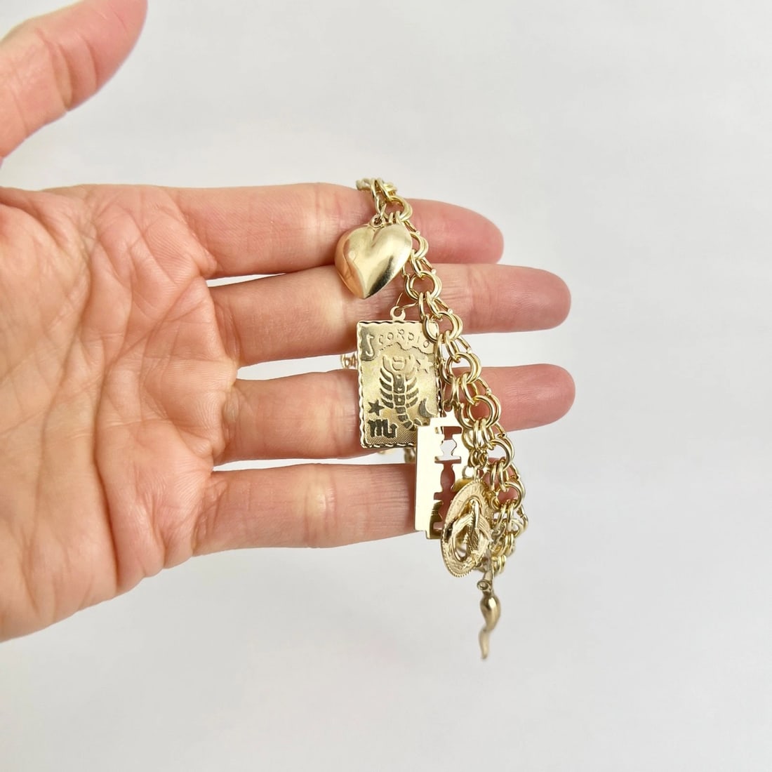 Vintage Scorpio Libra Italian Horn Charm Bracelet 14K Yellow Gold, 22.88 Grams - 4