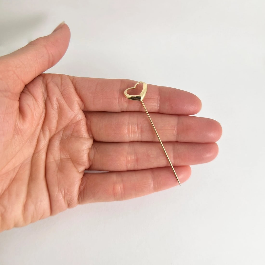 Vintage 1970's Open Heart Lapel Stick Pin 14K Yellow Gold, .92 Grams - 6