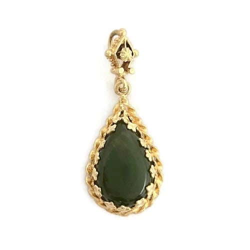 Vintage Teardrop Green Jade Gemstone Charm Pendant 14K Yellow Gold, 2.67 Grams: Vintage Teardrop Green Jade Gemstone Charm Pendant 14K Yellow Gold, 2.37 Grams This is such a lovely pendant that can be worn on the chain of your choice. Please let us know if you have any questions.