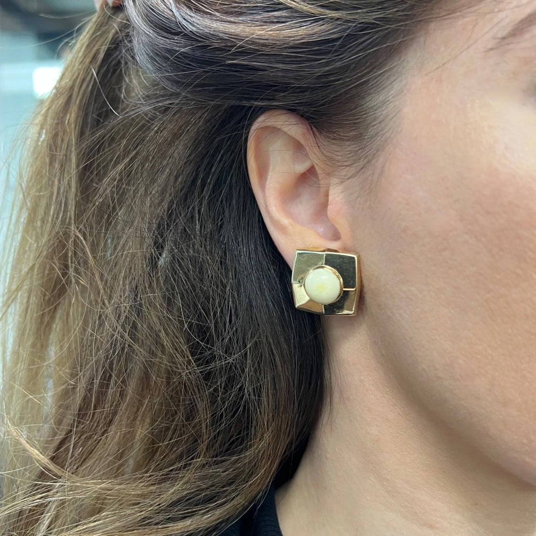 Vintage 1950's Bakelite Square Drop Stud Earrings 14K Yellow Gold, 6.93 Grams - 6