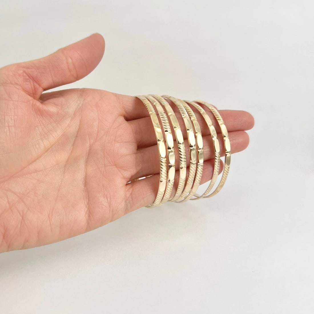 Vintage Set of 7 Stackable Bangle Bracelets 14K Yellow Gold, 38.96 Grams - 5