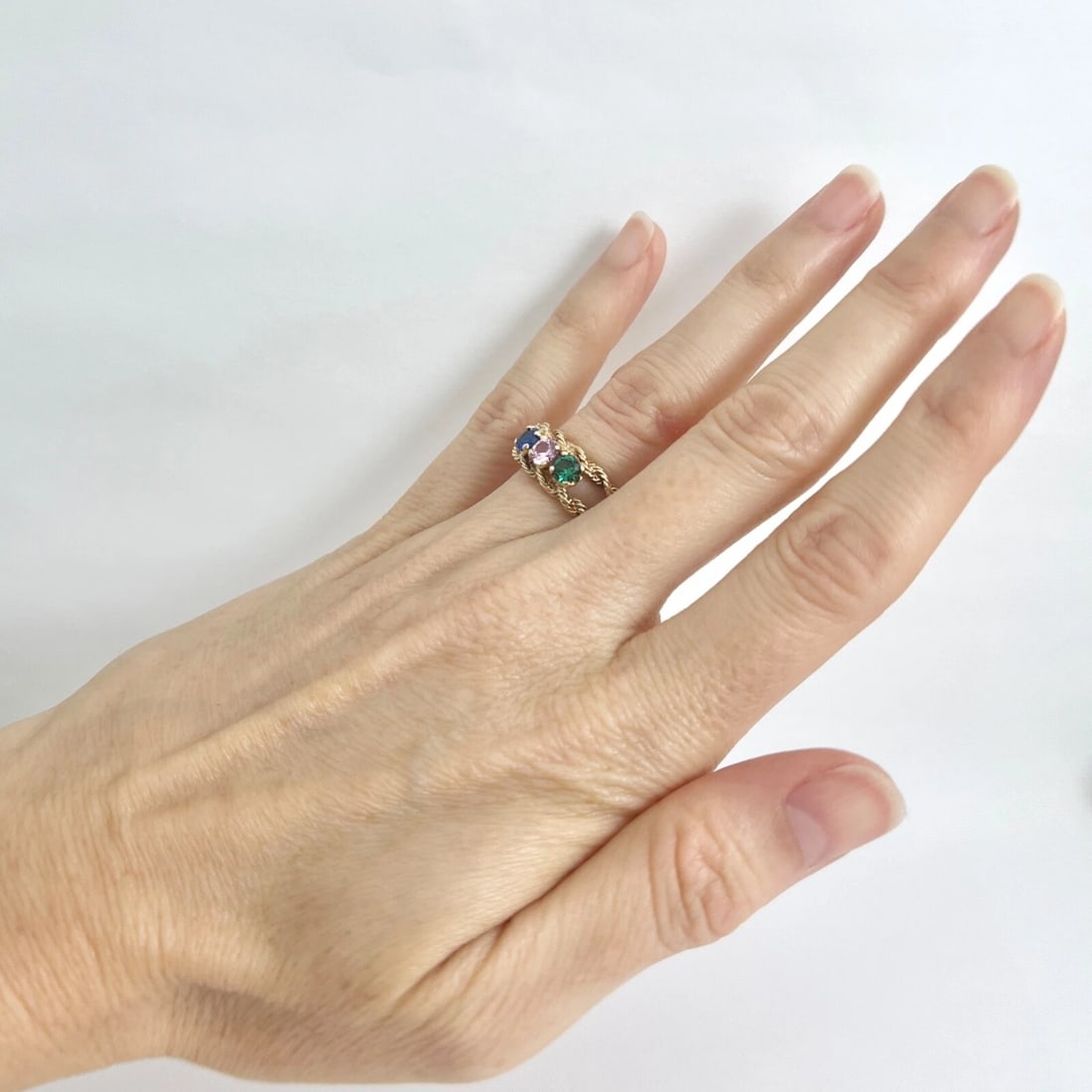 Vintage 3-Stone Multicolor Simulated Sapphire Rope Ring 14K Yellow Gold, 4.42 Gr - 5