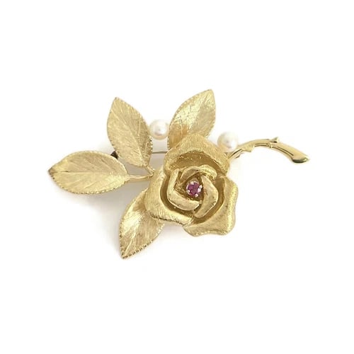 Vintage 1950's 1960's Pearl Ruby Flower Rose Brooch Pin 14K Yellow Gold 13.51 Gr: Vintage 1950's 1960's Pearl Ruby Flower Rose Brooch Pin 14K Yellow Gold 13.51 Gr This is a unique brooch. Please let us know if you have any questions. Circa: 1950's - 1960's Gemstones: 1 round ruby .