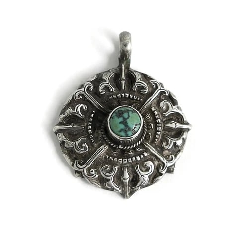 Vintage Artisan Turquoise Necklace Pendant Sterling Silver, 5.35 Grams: Vintage Artisan Turquoise Necklace Pendant Sterling Silver, 5.35 Grams These is such an awesome pendant. Please let us know if you have any questions. Gemstone: round cabochon turquoise 6 mm Metal: