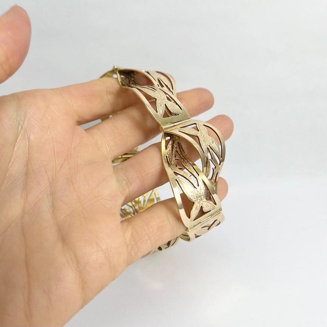 Vintage 1950's Wide Flower Curved Link Bracelet 14K Yellow Gold, 54.55 Grams - 4