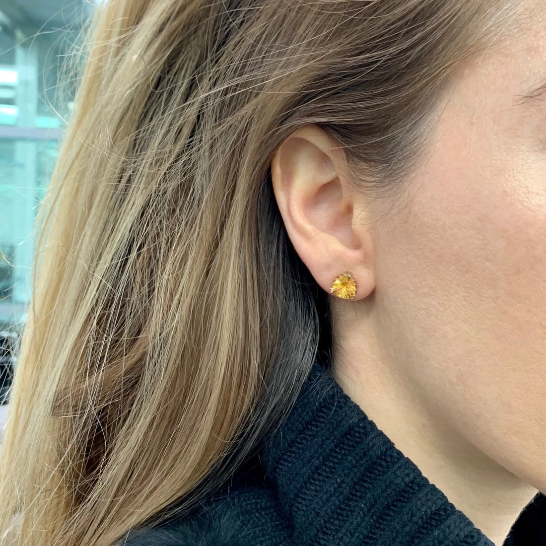 Vintage 1950's Trillion Citrine Gemstone Stud Earrings 14K Yellow Gold, 2.59 Gr - 5