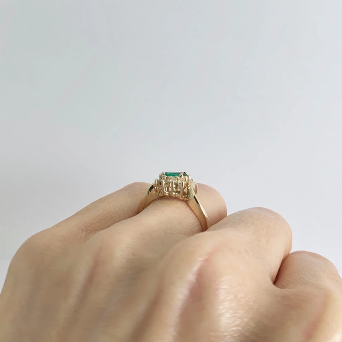 Vintage Oval Green Emerald Diamond Halo Statement Ring 14K Yellow Gold, 3.35 Gr - 6