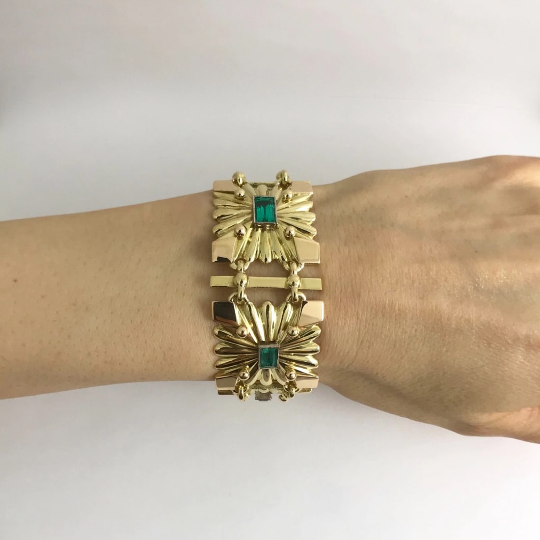 Antique Art Deco Green Emerald Square Link Bracelet 18K Yellow Gold, 92.51 Grams - 3