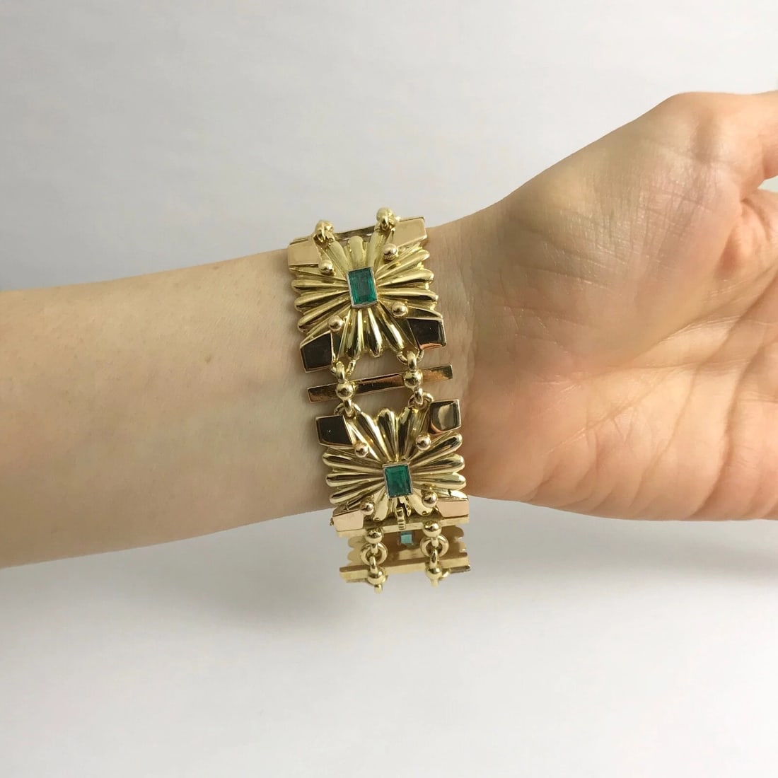 Antique Art Deco Green Emerald Square Link Bracelet 18K Yellow Gold, 92.51 Grams - 5