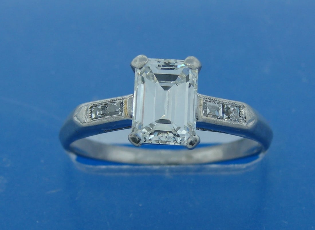 Chic 1.11-ct DIAMOND (H VS1) ART DECO PLATINUM SETTING RING - Her Answer YES! - 2