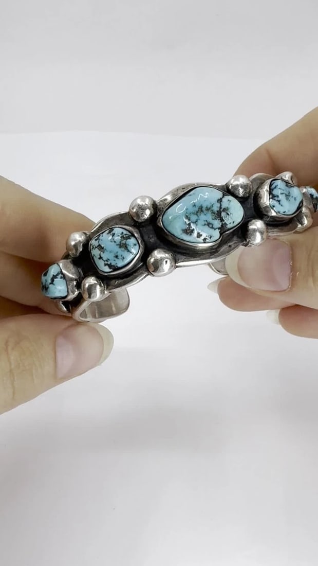 Vintage Navajo Native Indian Sterling Silver Turquoise Cuff Bracelet - 2