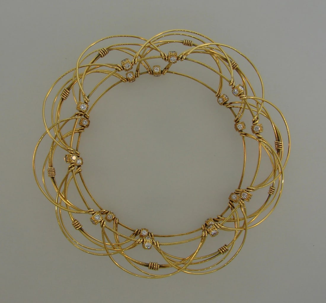 Chic 3.20 cts Diamond Yellow Gold BANGLE BRACELET Versatile - 7