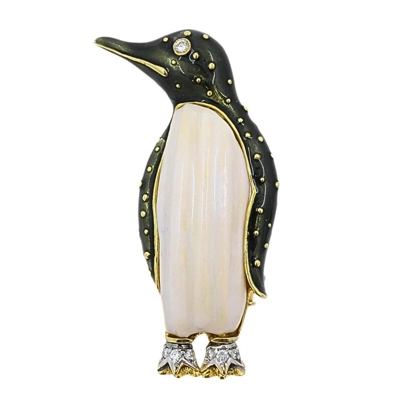 Aldo Cipullo for Cartier Brooch Penguin Enamel Diamond 18K Gold: Title: Aldo Cipullo for Cartier Brooch Penguin Enamel Diamond 18K Gold Description: ES JOOOO Product details: DESIGNER: Aldo Cipullo for Cartier CIRCA: 1970's MATERIALS: 18 karat Yellow Gold, Enamel G