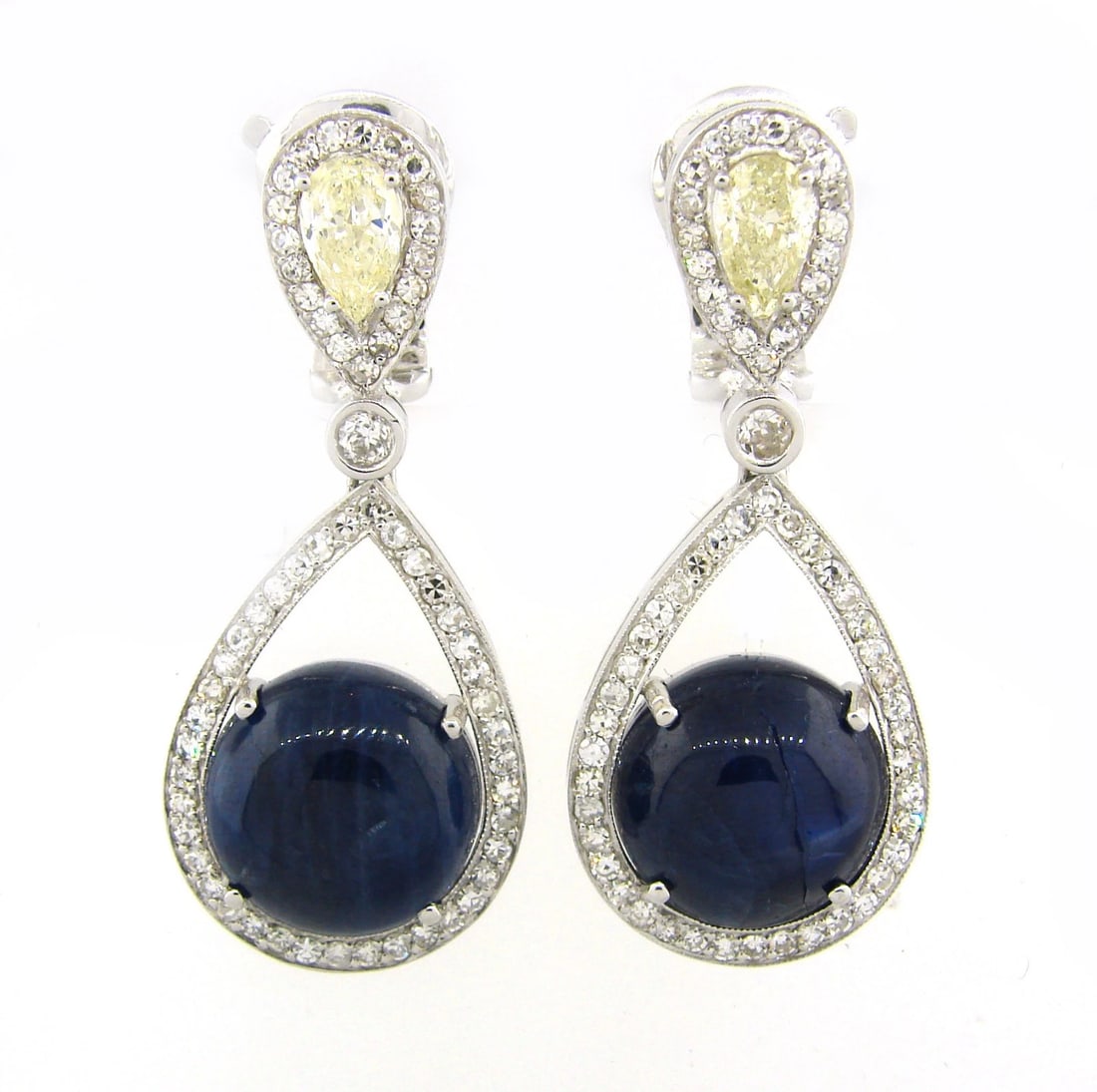 Stunning 39.31 cts CABOCHON BLUE SAPPHIRE 4.14 cts DIAMOND WHITE GOLD EARRINGS - 2