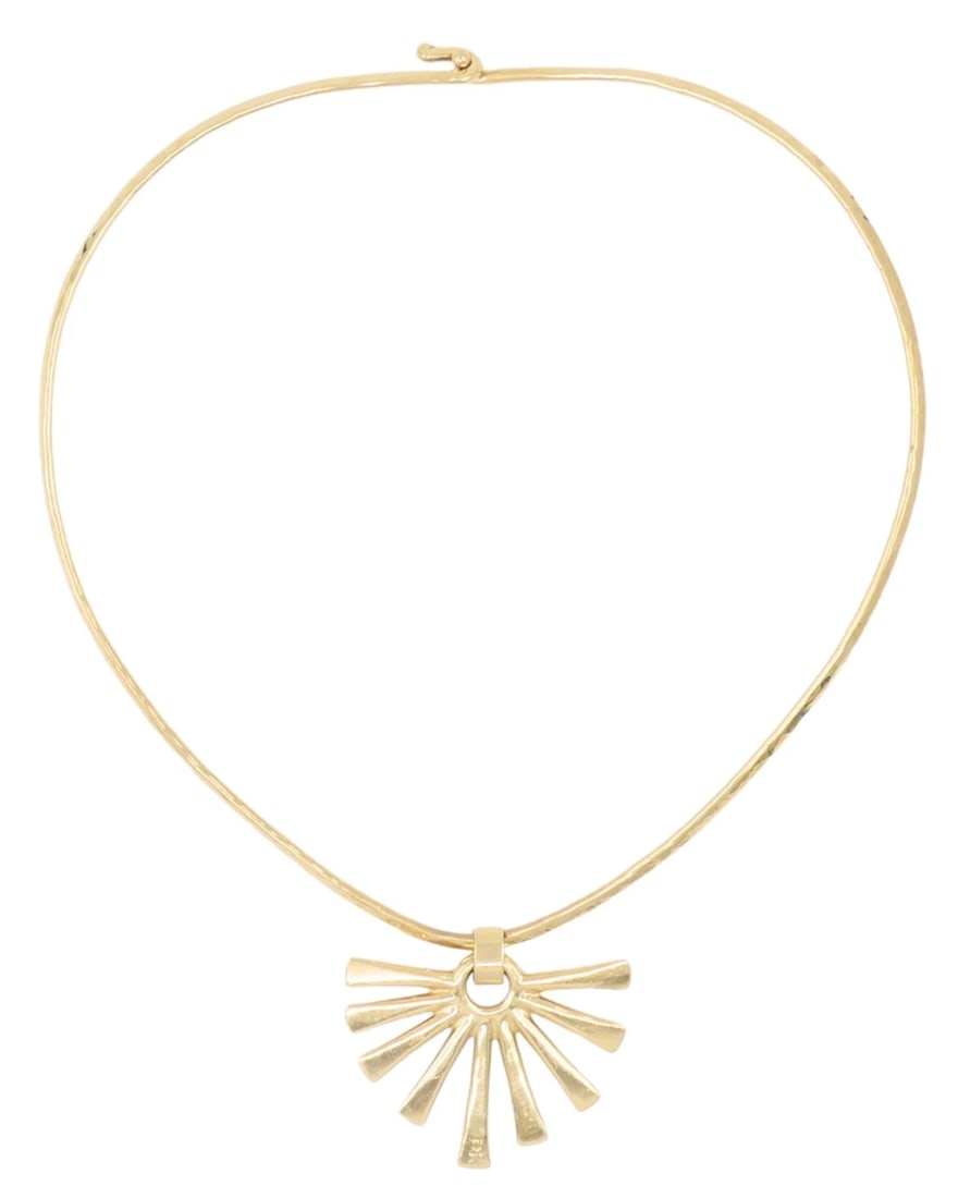 James Avery 14k Gold Collar Necklace Hammered Gold Sun Pendant: Title: James Avery 14k Gold Collar Necklace Hammered Gold Sun Pendant Description: NS IOOO James Avery 14k Gold Collar Necklace Hammered Gold Sun Pendant A collar necklace by James Avery made in 14k g