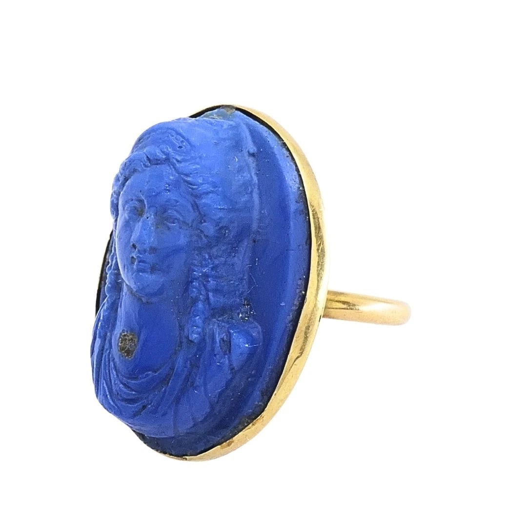 14k Gold Blue Carved Cameo Classical Portrait Ring: Title: 14k Gold Blue Carved Cameo Classical Portrait Ring Description: ES JJOO Product details: DESIGNER: Unknown MATERIALS: 14k Gold WEIGHT: 10 Grams RING SIZE: 6.5 - 6.75 MEASUREMENTS: 3/4" x 1" ITE