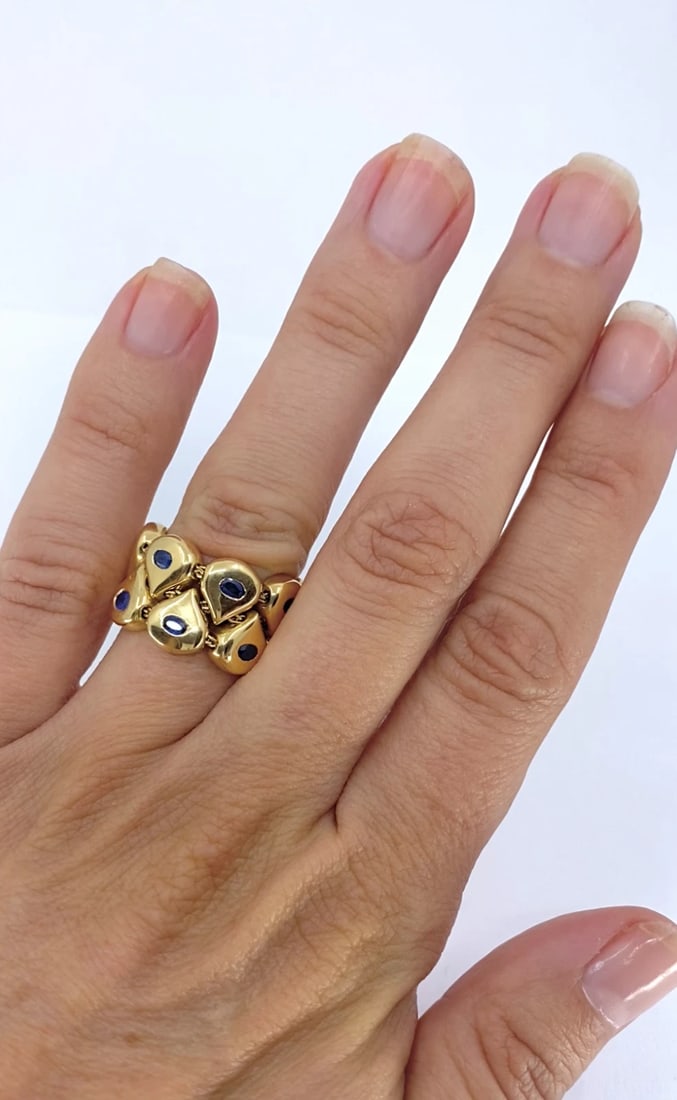 Chaumet Paris Tsouka 18k Gold Flexible Sapphire Teardrop Ring - 2