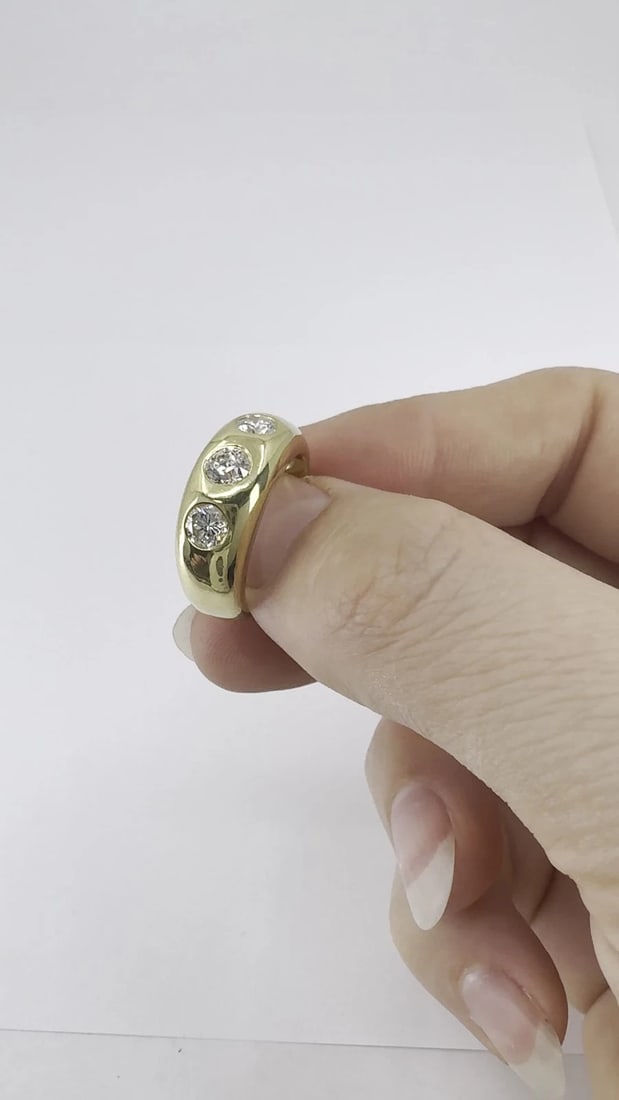 Vintage 18k Yellow Gold Three Stone Diamond Gypsy Ring - 2