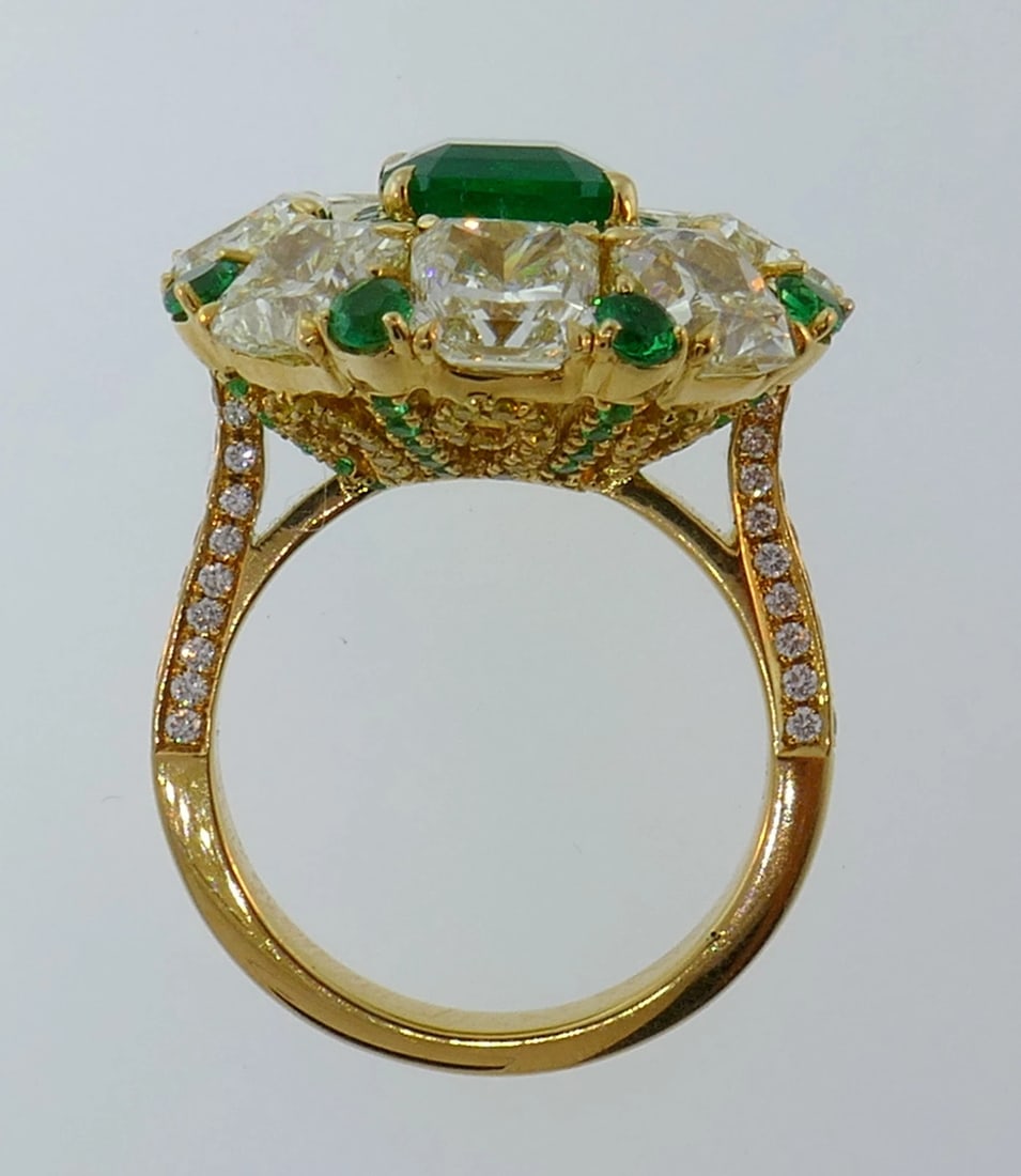 2.24-ct Emerald 8.28cts Diamond Yellow Gold RING Cocktail Chic - 9