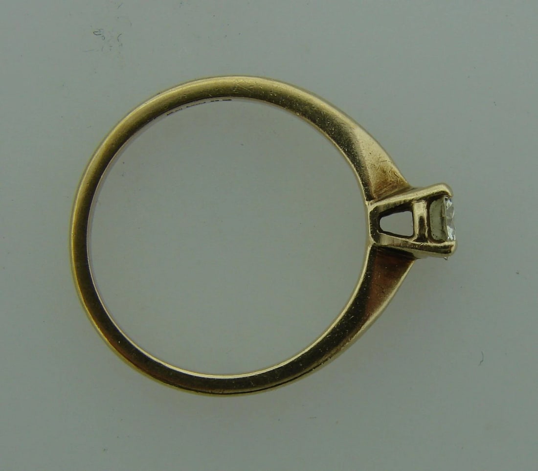 Timeless DIAMOND YELLOW GOLD SOLITAIRE RING Feminine Delicate Classy - 8